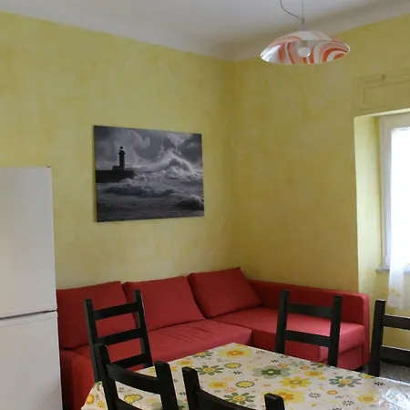 50mt Dal Mare E Dalla Stazione Deiva Marina